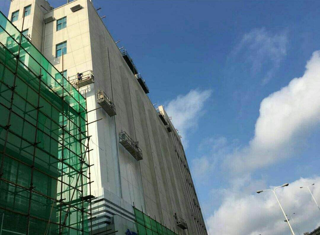 怎么清除铝合金上的真石漆(怎么清除铝合金上的真石漆污渍)