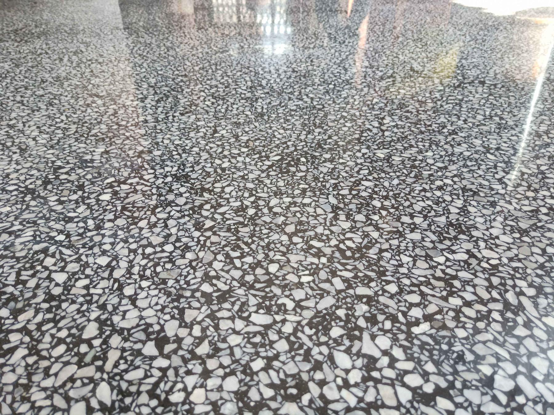 哪里有水磨地面(哪里有水磨石地板砖)