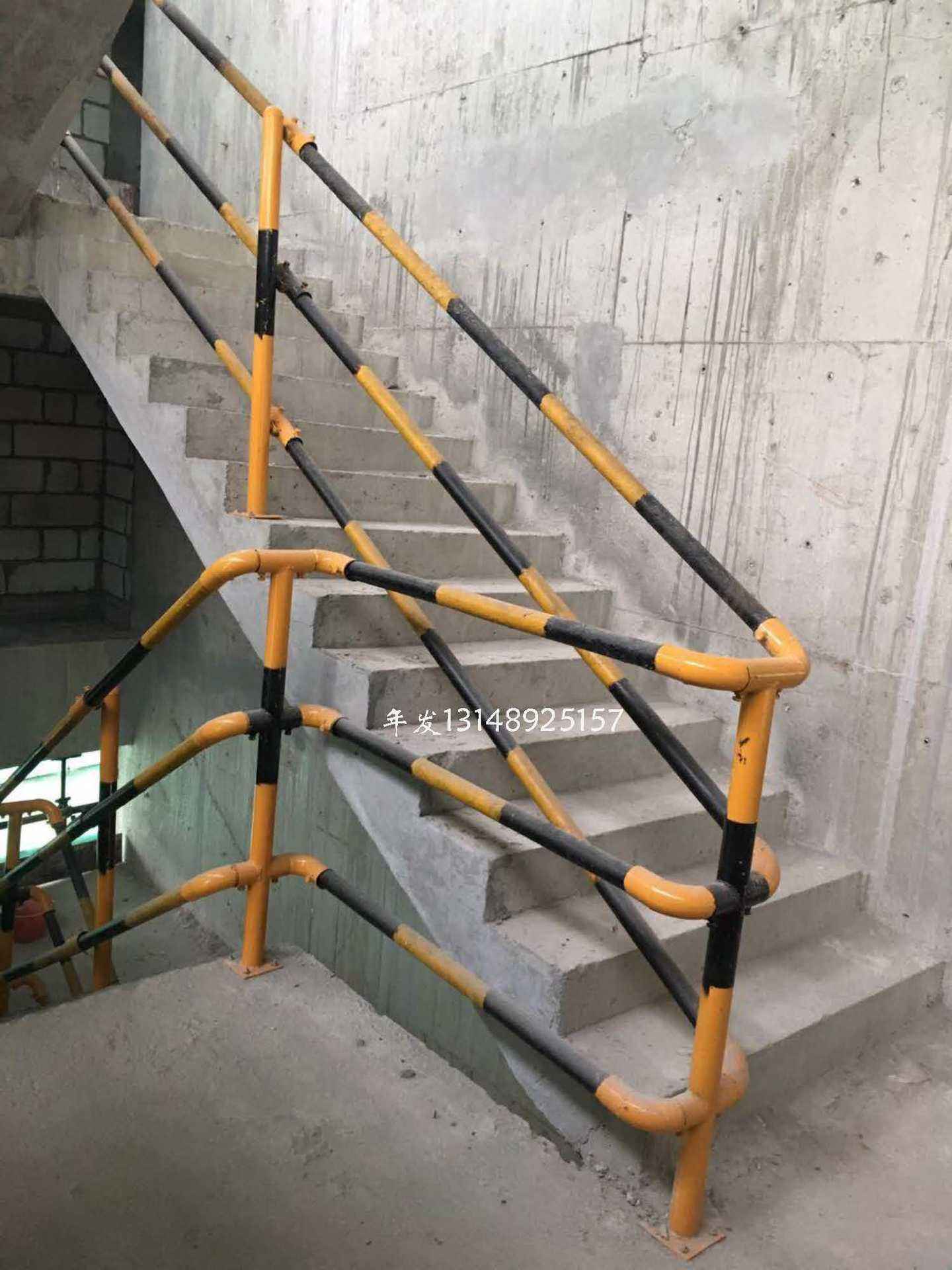 手工怎么弯钢管楼梯扶手(弯的楼梯怎么做不锈钢扶手)
